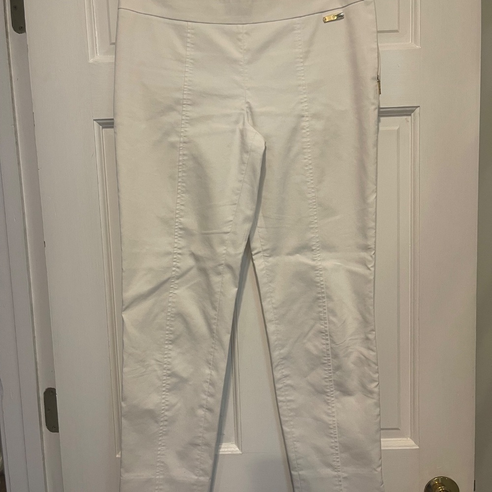 Tory Burch white flat front summer pant